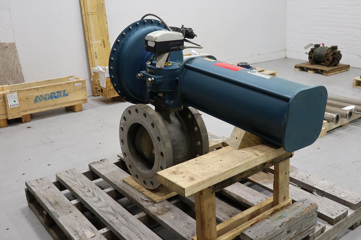 Unused Dezurik 9632338 VPB Style 12" Air Operated Vee Ball Valve #47617