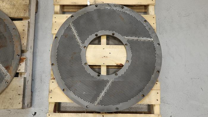 Used Black Clawson 75-25 Float Purger Extraction Plate #46518