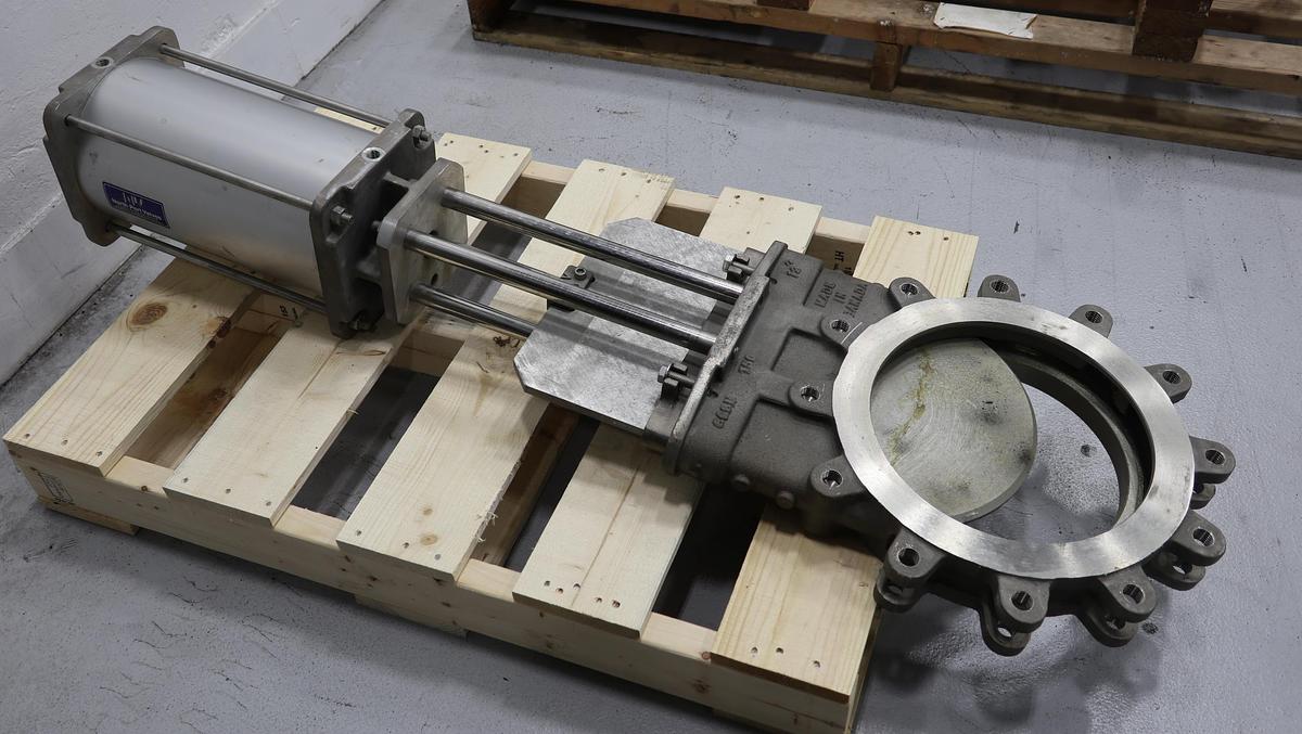 Unused North Port Valves 12" Air Operated Knife Gate Valve #47274