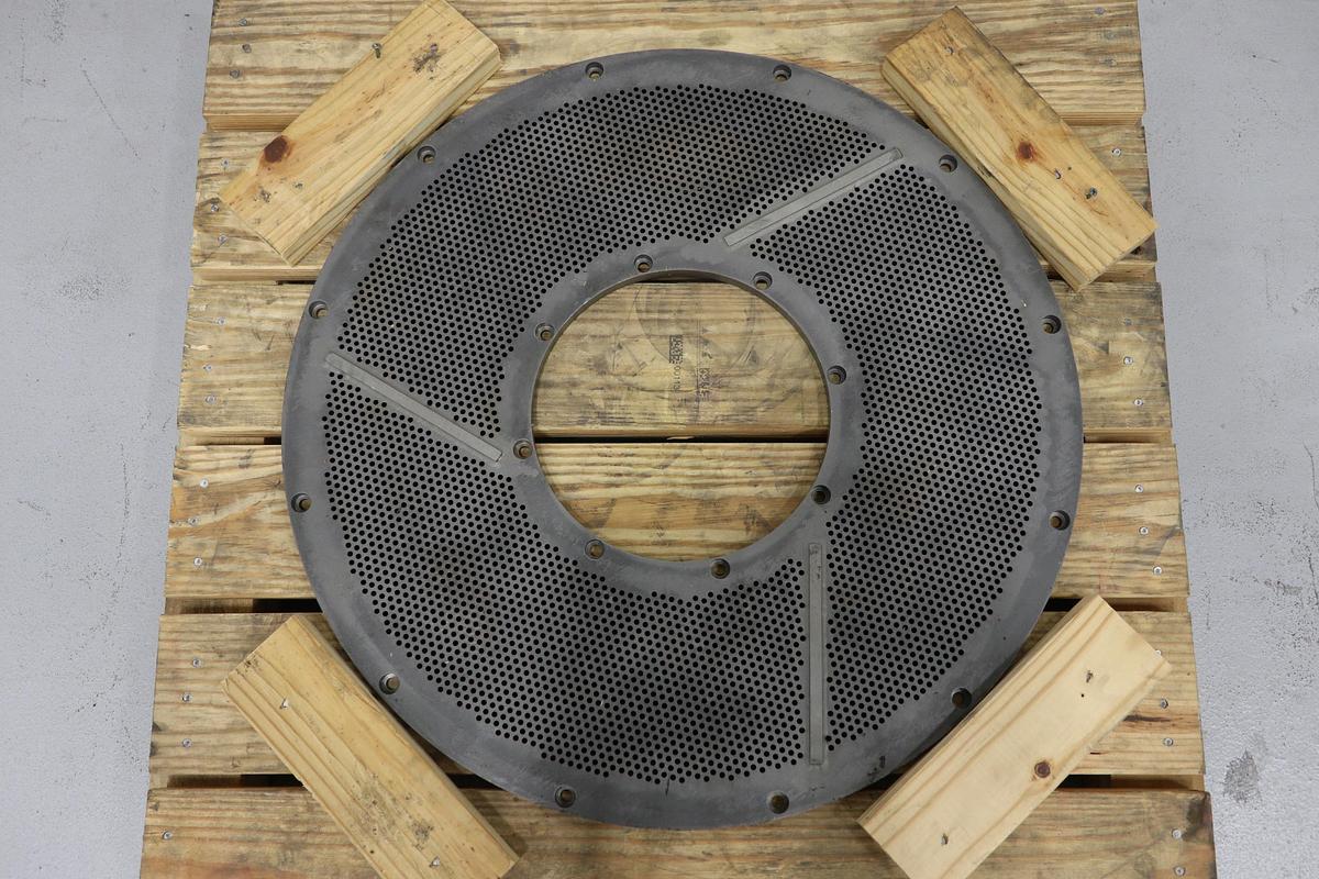 Unused Black Clawson 75-25 Float Purger Extraction Plate #47702