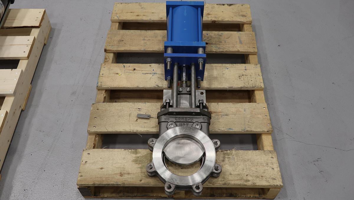 Unused North Port Valves 6" Air Operated Knife Gate Valve #47269