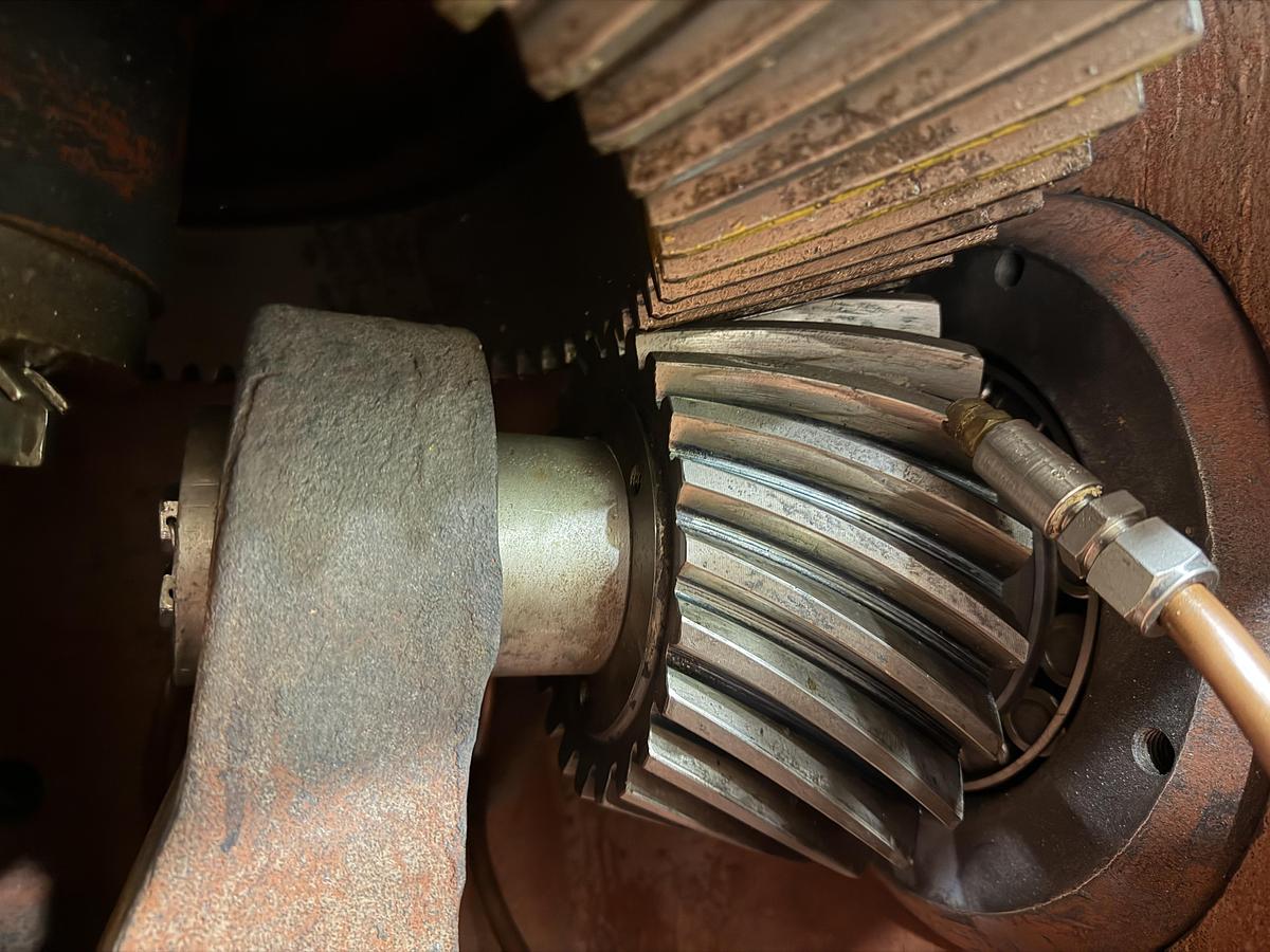 Used Beloit Model 350V Shark Pulper Drive With Rotor & Extraction Plate #47066