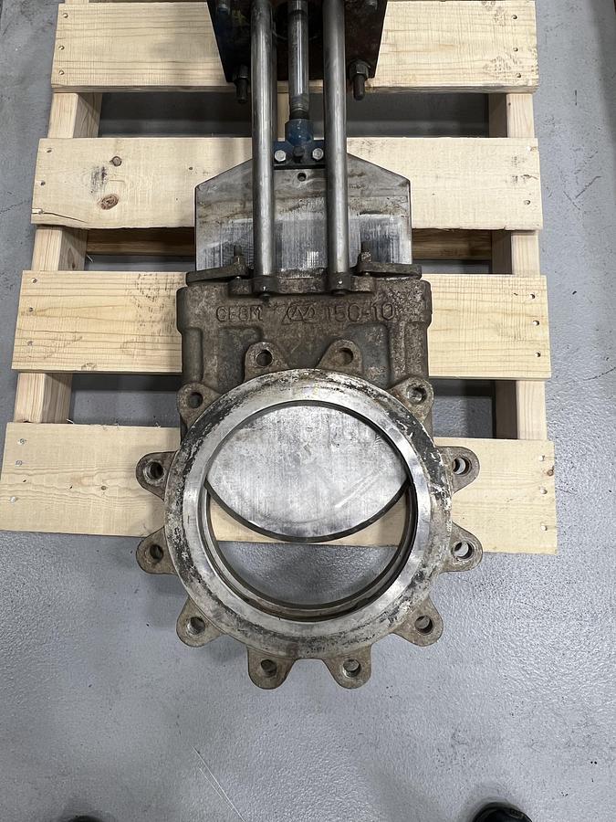 Used True Line 10" Air Operated Knife Gate Valve #47367