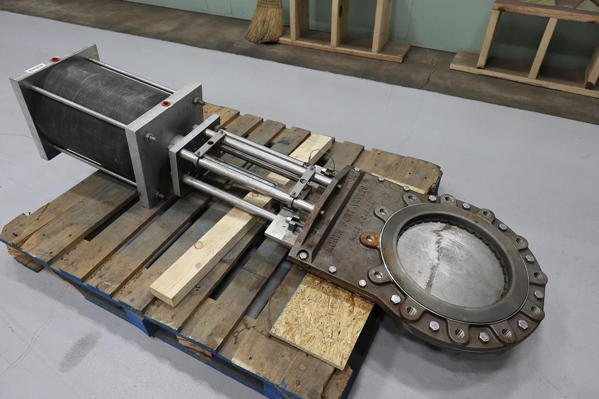 Unused North Port Valves 14" Air Operated Knife Gate Valve #47341