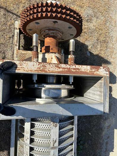 Used FKC SHX-1000 Dewatering Screw Press #32473
