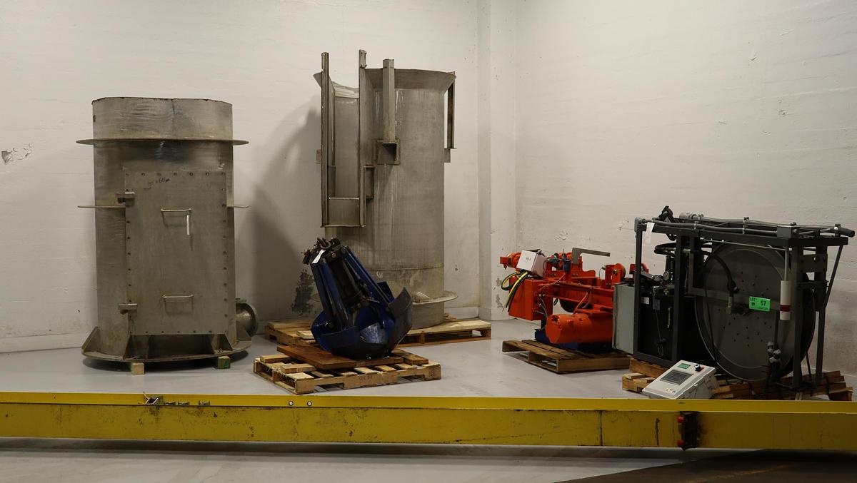 Used Andritz Saturn Monorail Hydraulic Grapple Hoist with SS Trash Tower #46206