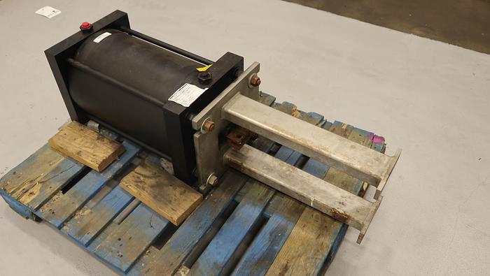 Used Smith Instruments 14" Cylinder Actuator #45106