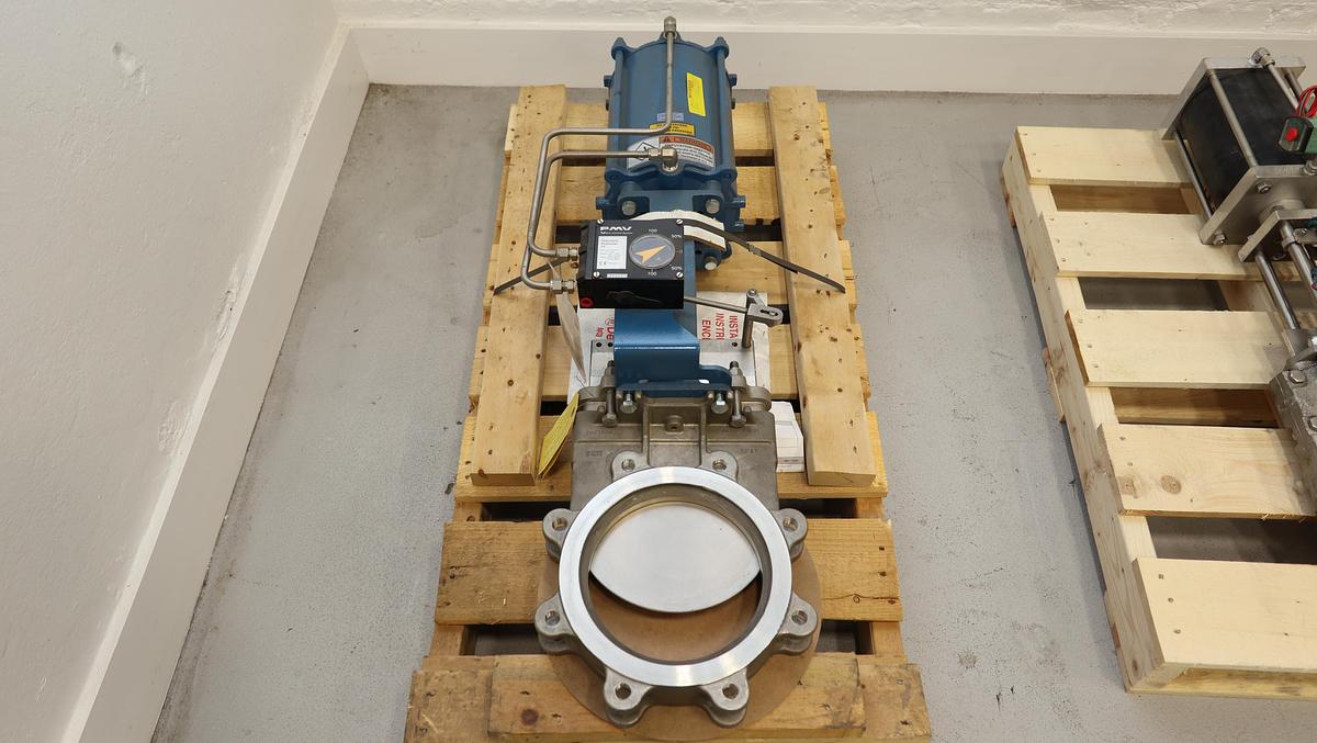 Unused Dezurik 8" Air Operated Knife Gate Valve #47093