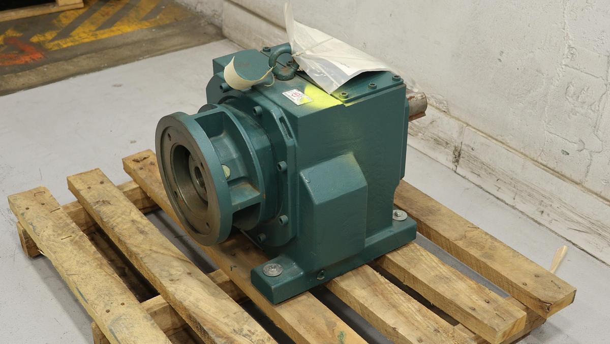 Unused Quantis HB1082CN250TC Gear Drive #46638