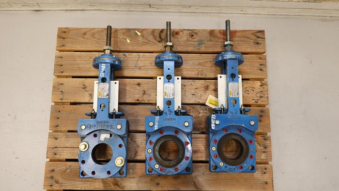 Used WARMAN 4" Hand Operated Knife Gate Slurry Valve #46095