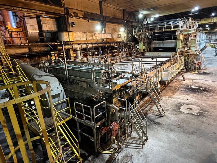 Used BLACK CLAWSON PAPER MACHINE, 195" WIRE FOURDRINIER, 9PT CORRUGATED MEDIUM, STANDING IN THE AISLE #46304