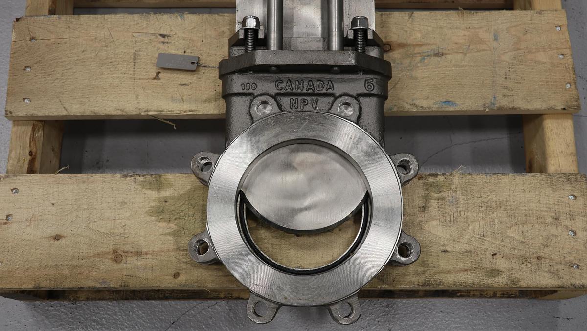 Unused North Port Valves 6" Air Operated Knife Gate Valve #47269