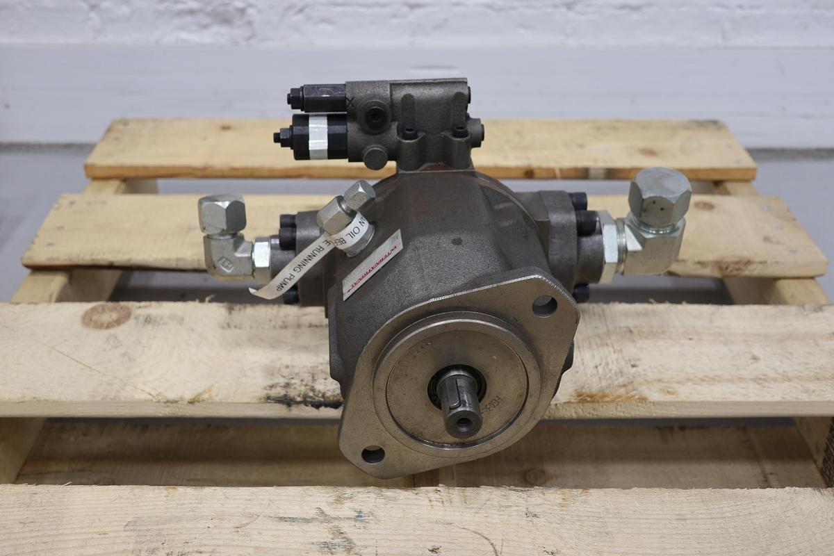 Unused International Series 31 Size SZ 28-4  Hydraulic Pump #47574
