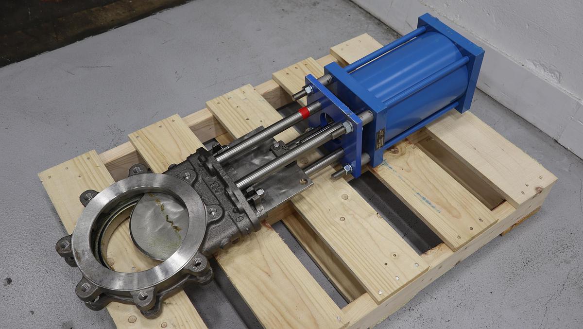 Unused North Port Valves 8" Air Operated Knife Gate Valve #47266