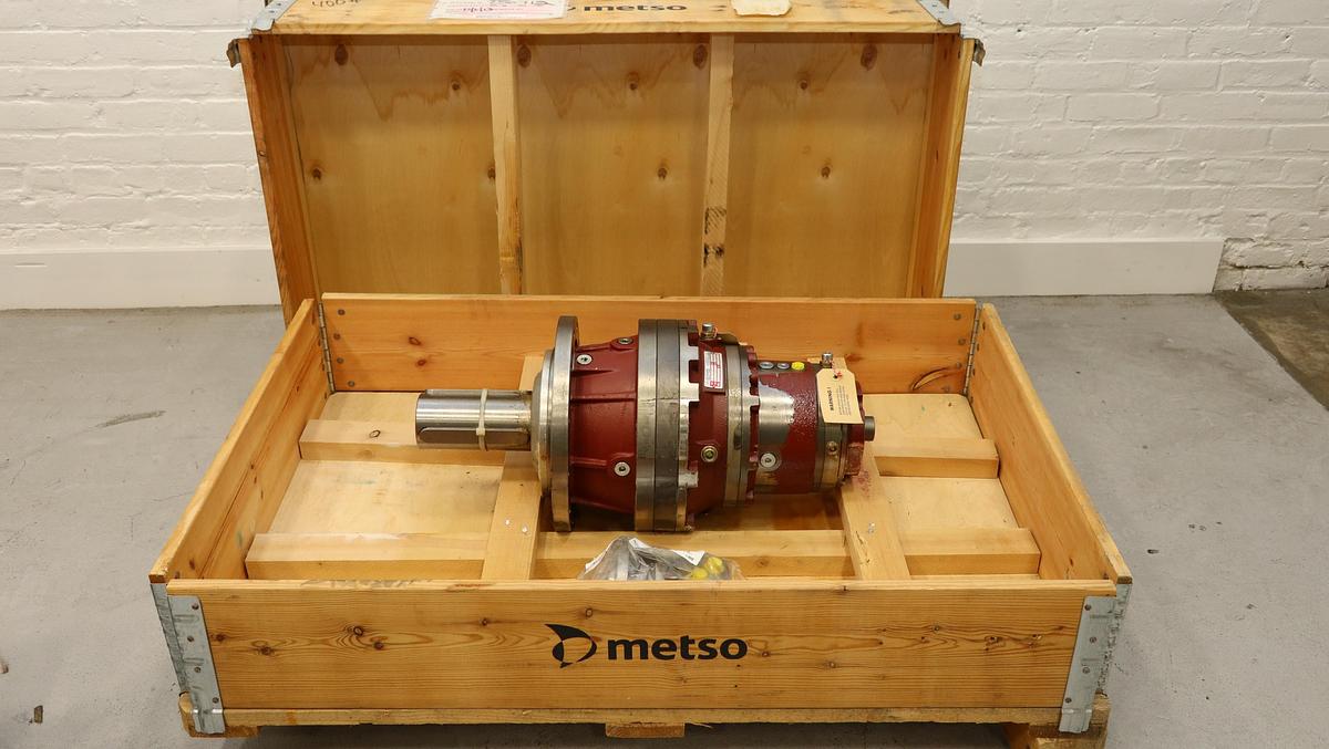 Unused Metso/Reggiana Riduttori RR 1010D MC Hydraulic Motor #47049
