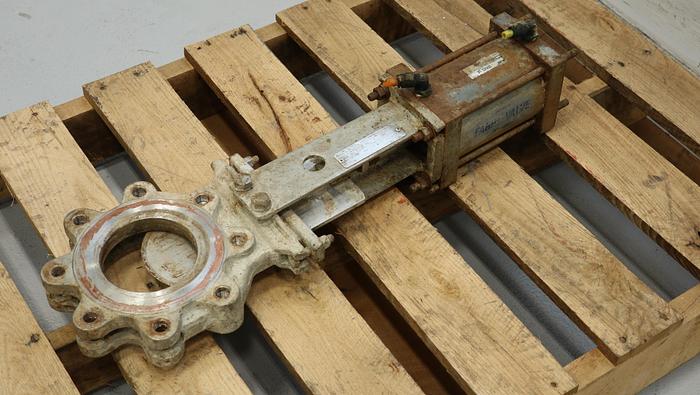 Used Fabri-Valve 4" Air Operated Knife Gate Valve #44996