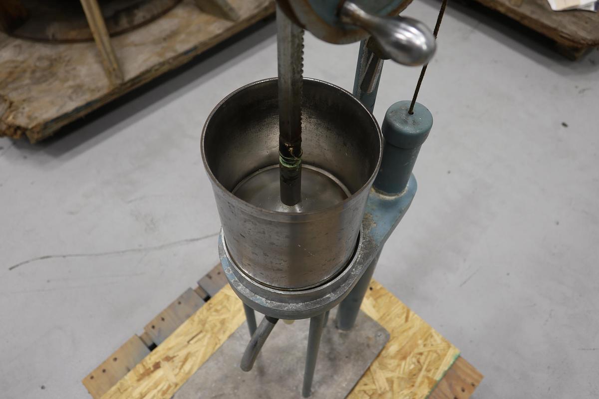 Used Shopper Riegler Freeness Tester #47716