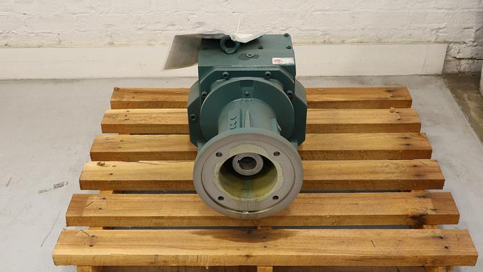 Unused Quantis HB882LN250TC Gear Drive #45452