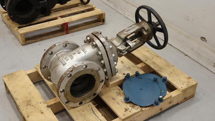 Used Powell Valves 6" Hand Operated Globe Valve #45050