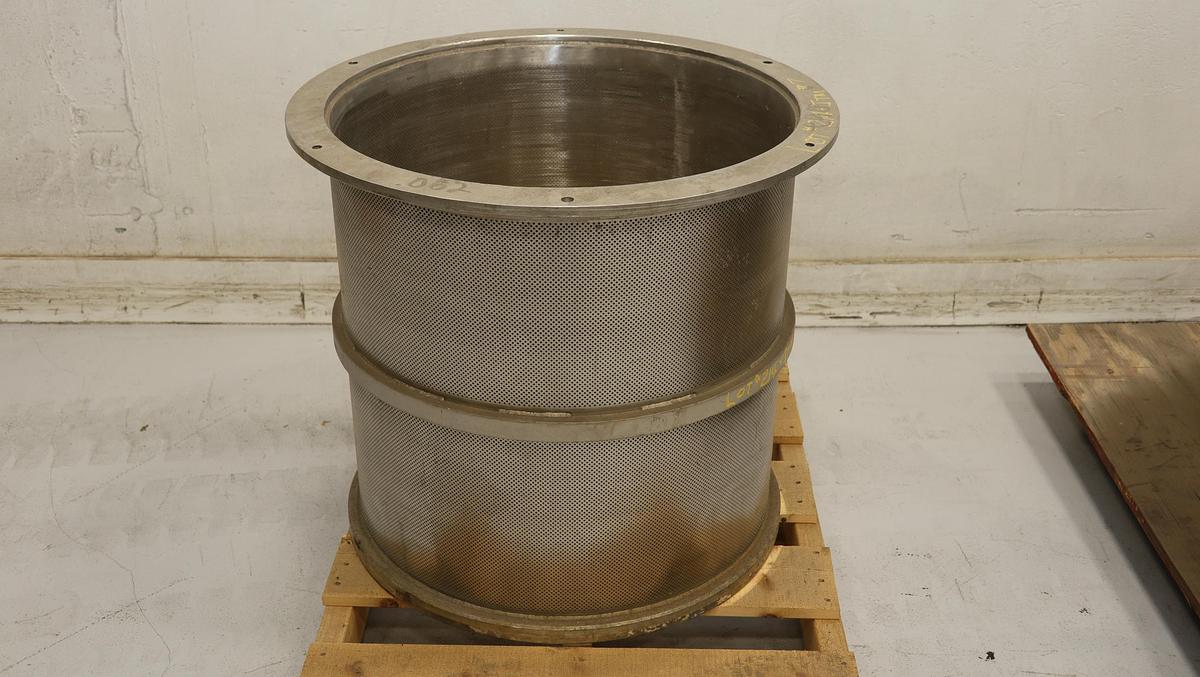 Used Black Clawson P24 Pressure Screen Basket #46549