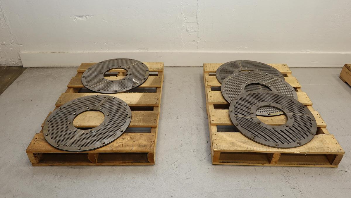 Used Kadant Black Clawson 40-18 Float Purger Extraction Plates #47020