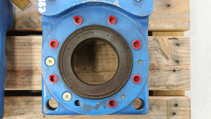 Used WARMAN 4" Hand Operated Knife Gate Slurry Valve #46095