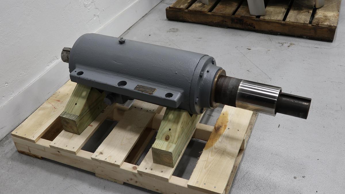 Refurbished Beloit DD4000 20"/24" Refiner Quill #47247