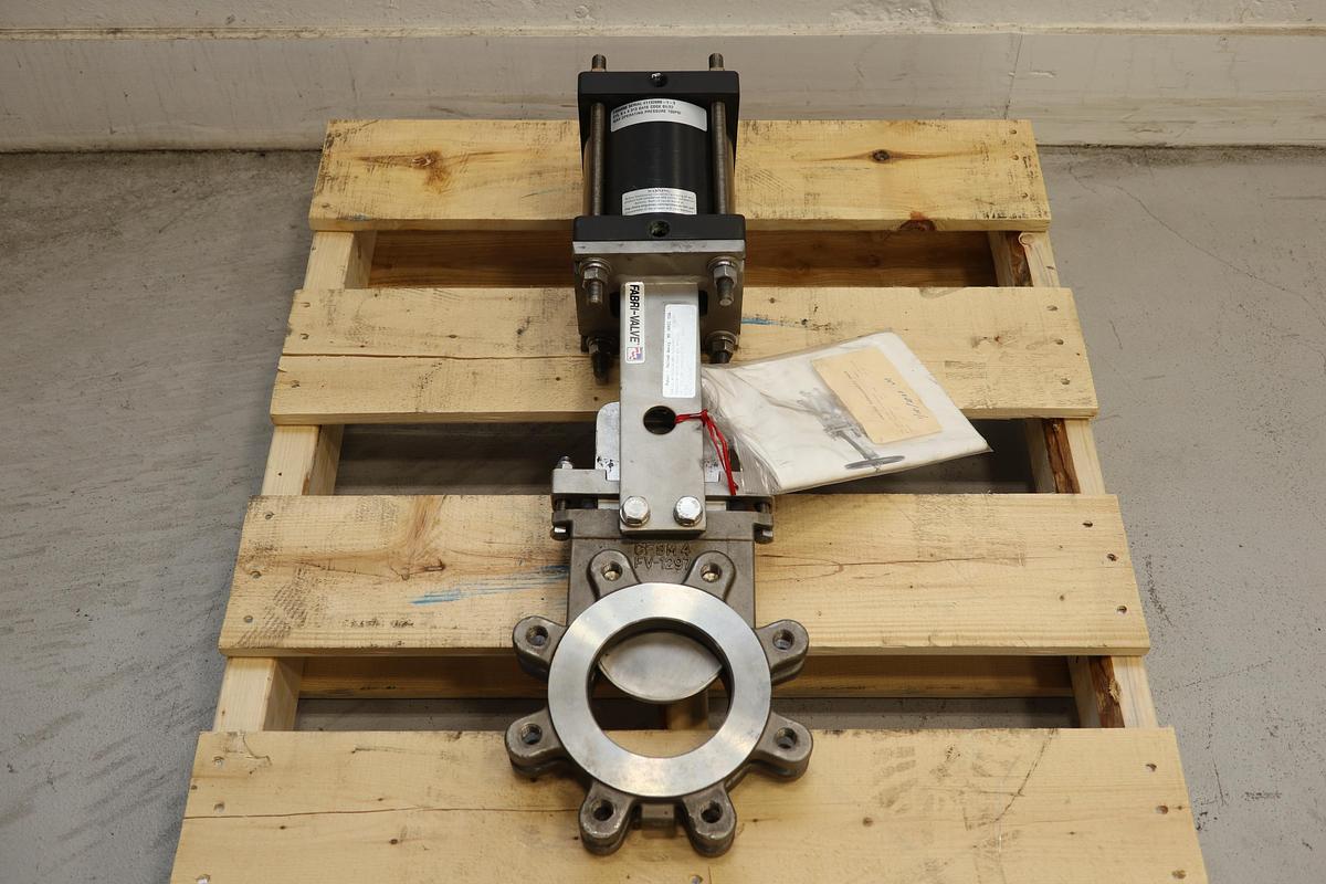 Unused Fabri-Valve 4" Air Operated Knife Gate Valve #47429
