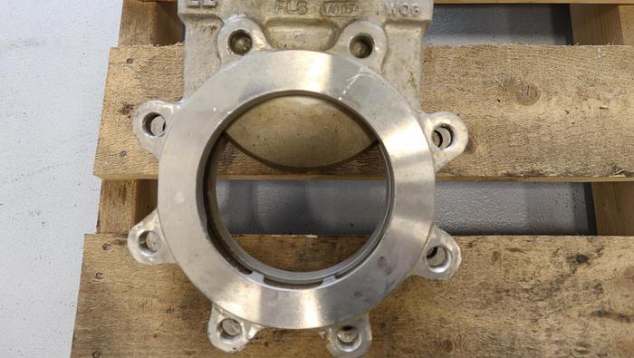 Used Flow Control 6" Hand Operated Knife Gate Valve #45937