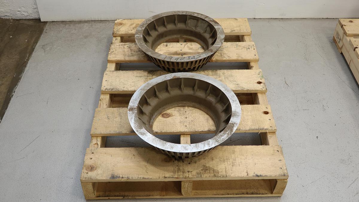 Unused Black Clawson Model 200 Hydraflaker 16" Diameter Inner Tackle #46984