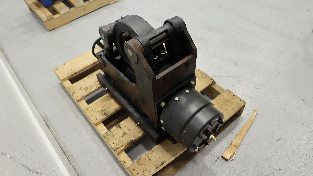 Unused Black Clawson 250CFF Felt Guide #46979