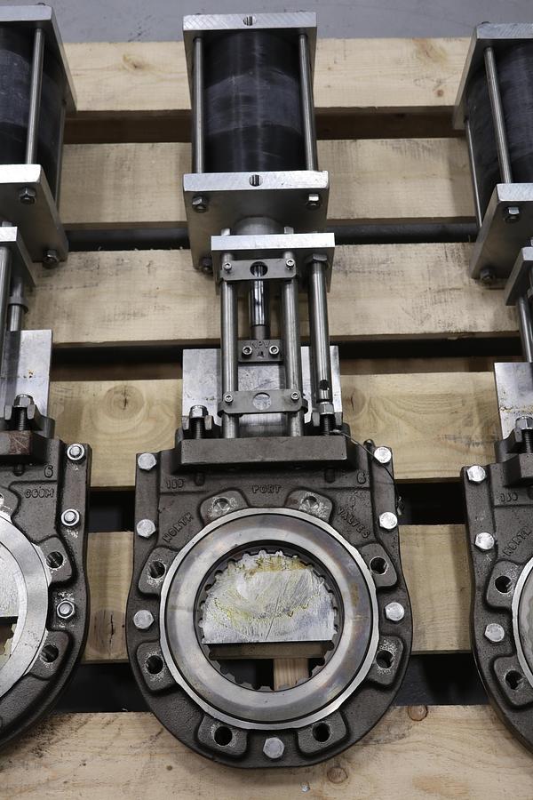 Unused North Port Valve 6" Air Operated Knife Gate Valve #47313