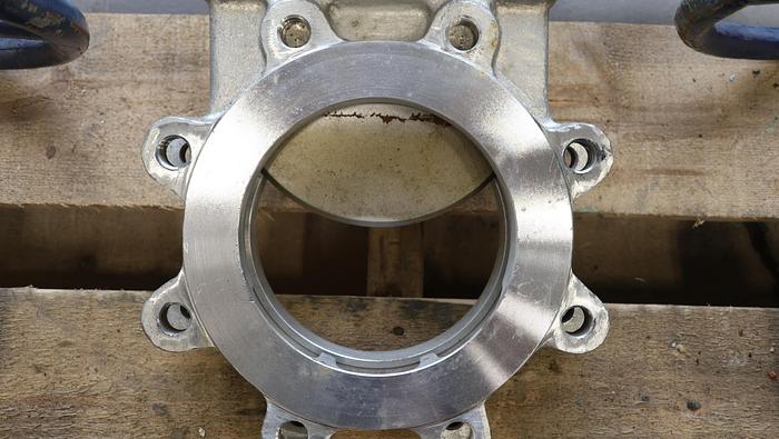 Used Flow Control 6" Hand Operated Knife Gate Valve #45937