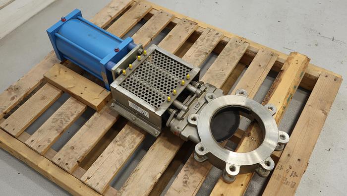 Used True Line PALE9NK3CK909 8" Air Operated Knife Gate Valve #44805