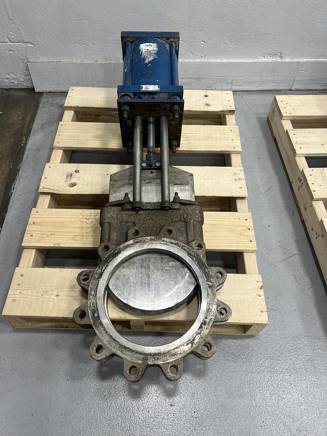 Used True Line 10" Air Operated Knife Gate Valve #47366