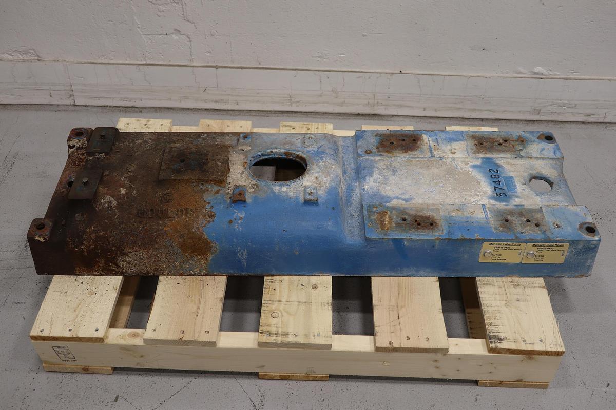 Used Goulds 3196 ST/STX Cambered Top Pump Base #47755