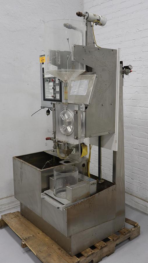 Used Pulmac Master Screen Shive Analyzer #46679