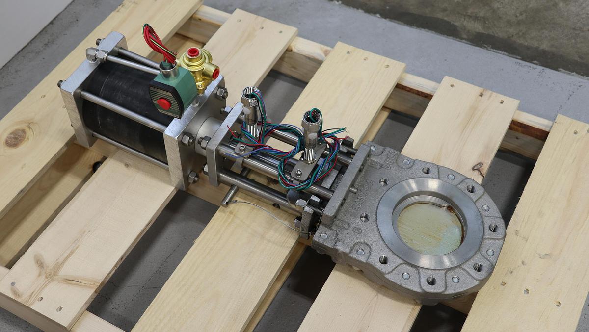 Unused North Port Valve 4" Air Operated Knife Gate Valve #47096