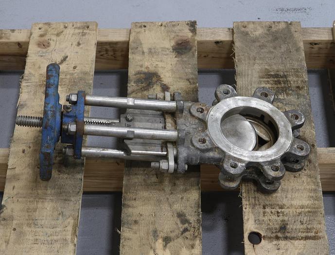 Used Trueline 4” Hand Operated V-Port Knife Gate Valve #45733