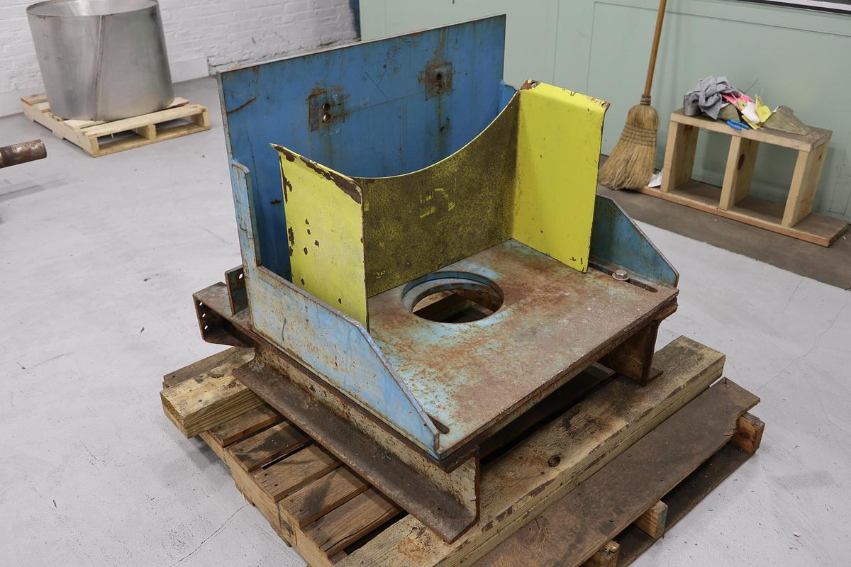 Used Lodding Lamort SPM 600 Pressure Screen Shovel Motor Mount #47757