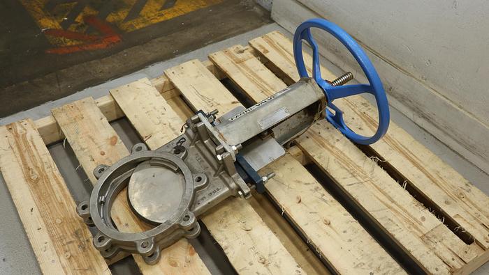 Used Fabri-Valve 8" Hand Operated Knife Gate Valve #45322