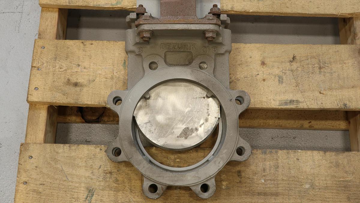 Used Dezurik 6" Hand Operated Knife Gate Valve #46708