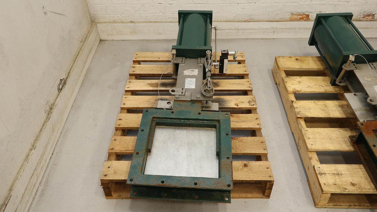 Used American Control Technology 90-2434M 12" Air Operated Knife Gate Valve #46558