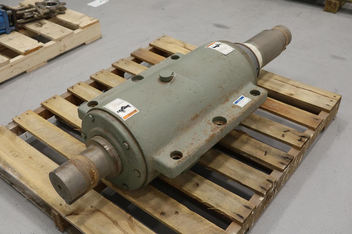 Unused Beloit DD4000 26/30 Refiner Quill #47402