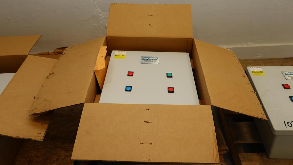 Unused CVN Vooner General Morgan GSD1-30-176-A (SRA 2000) Shower Oscillator Control Unit #47023