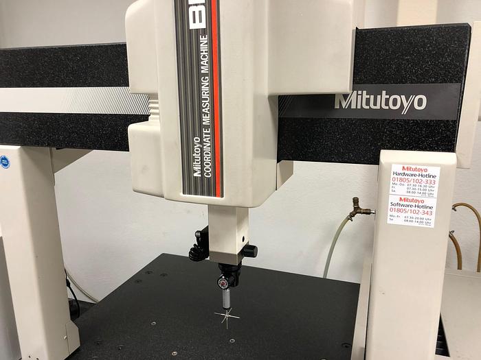 Gebraucht 1995 Portal - Koordinatenmessmaschine MITUTOYO BHN 506