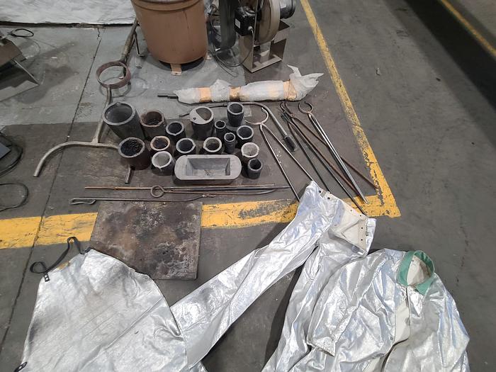 Used Speedy Melt Gas Fired Metal Melting Furnace with Accessories