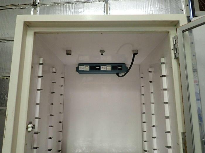 Used Blue M Model 200A Dry Type Bacteriological Incubator Gravity Convection