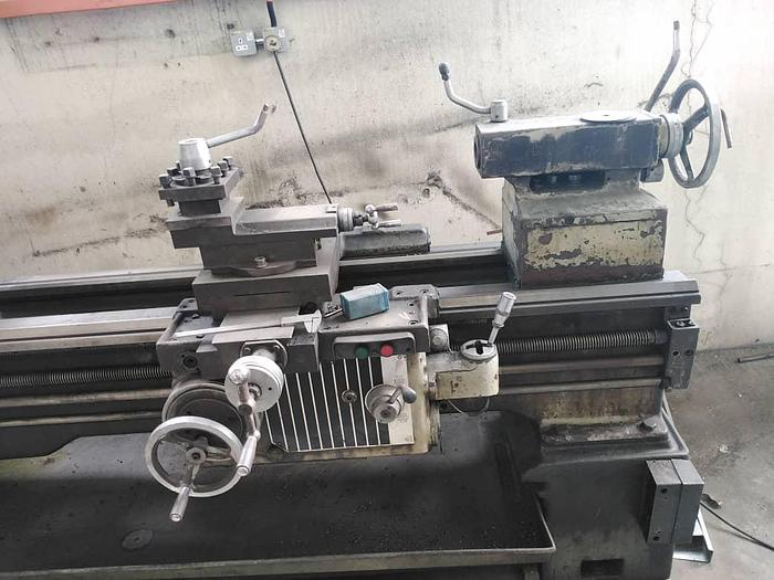 Used YAM 8 INCH X 1000MM LATHE MACHINE