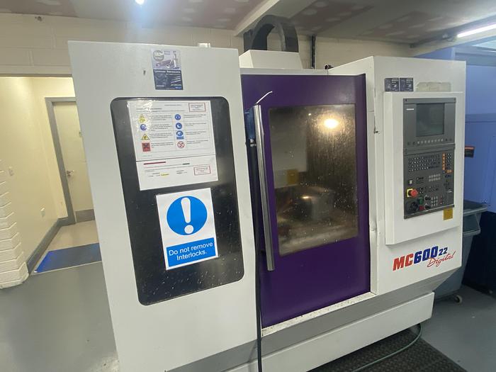 Used 2000 Bridgeport VMC 600/22 Digital Machining Center